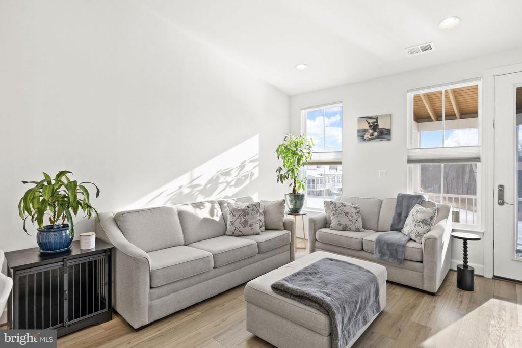225 SMOKEBUSH DRIVE
