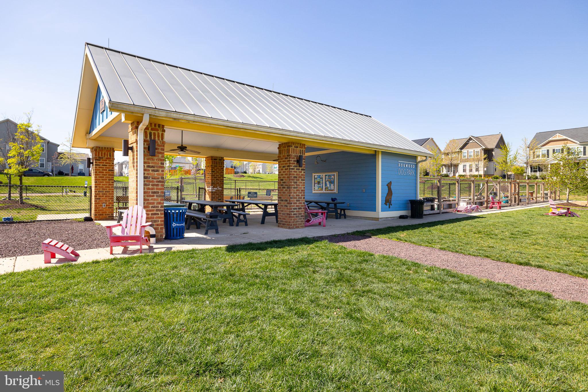225 SMOKEBUSH DRIVE