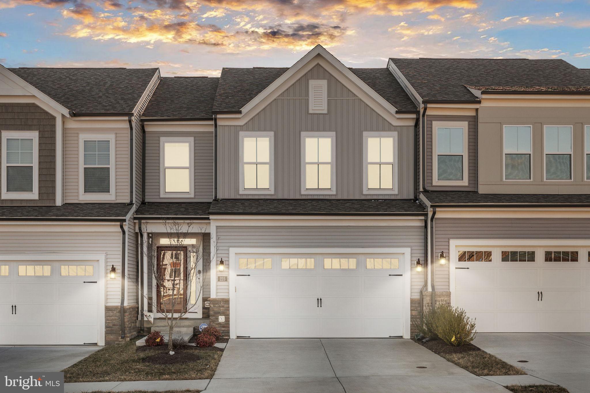 225 SMOKEBUSH DRIVE