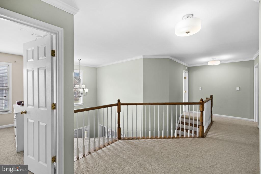 48 BOULDER DRIVE