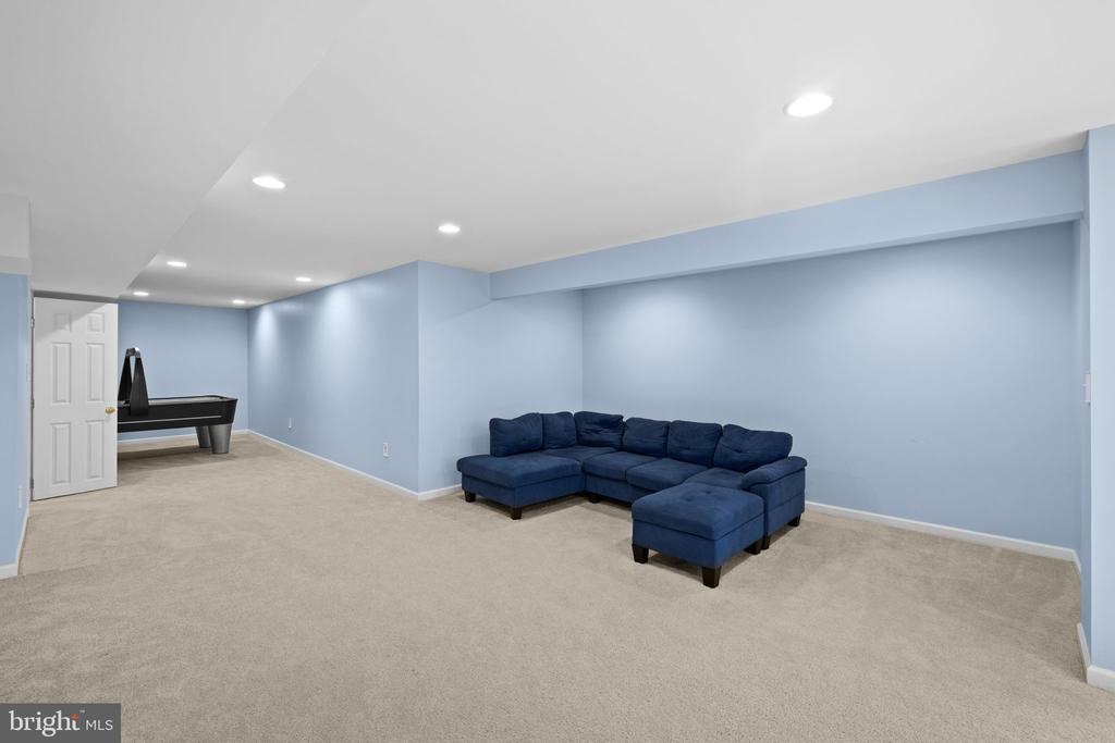 48 BOULDER DRIVE
