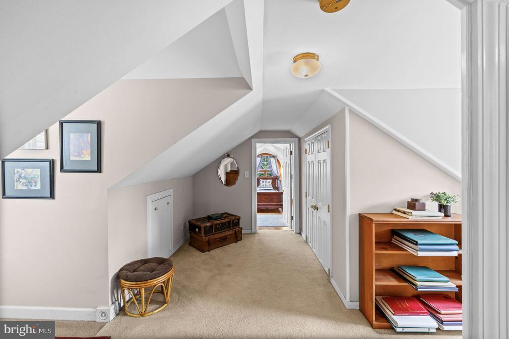 104 RABBIT ROAD
