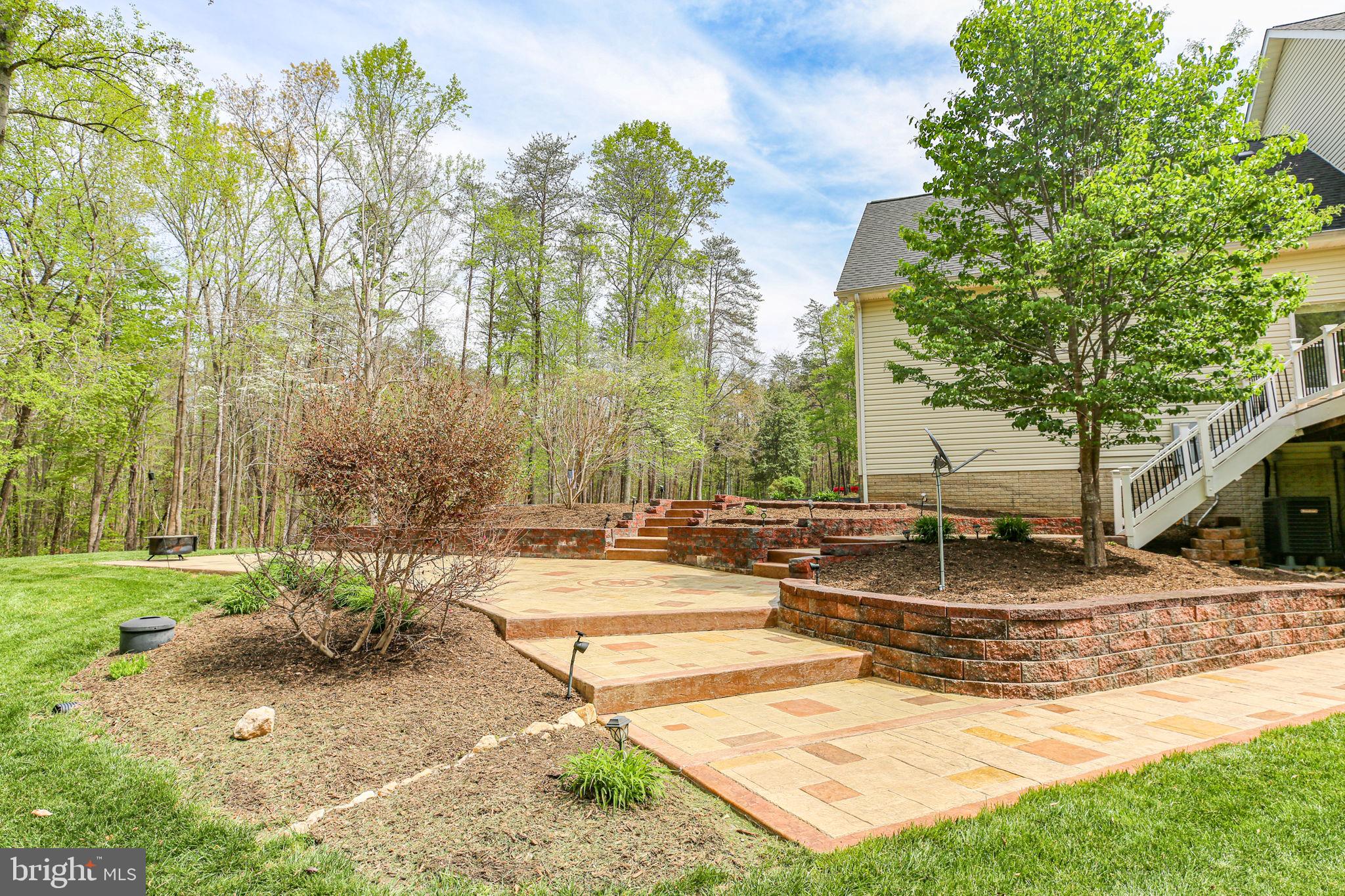 839 QUEEN ANNE DRIVE