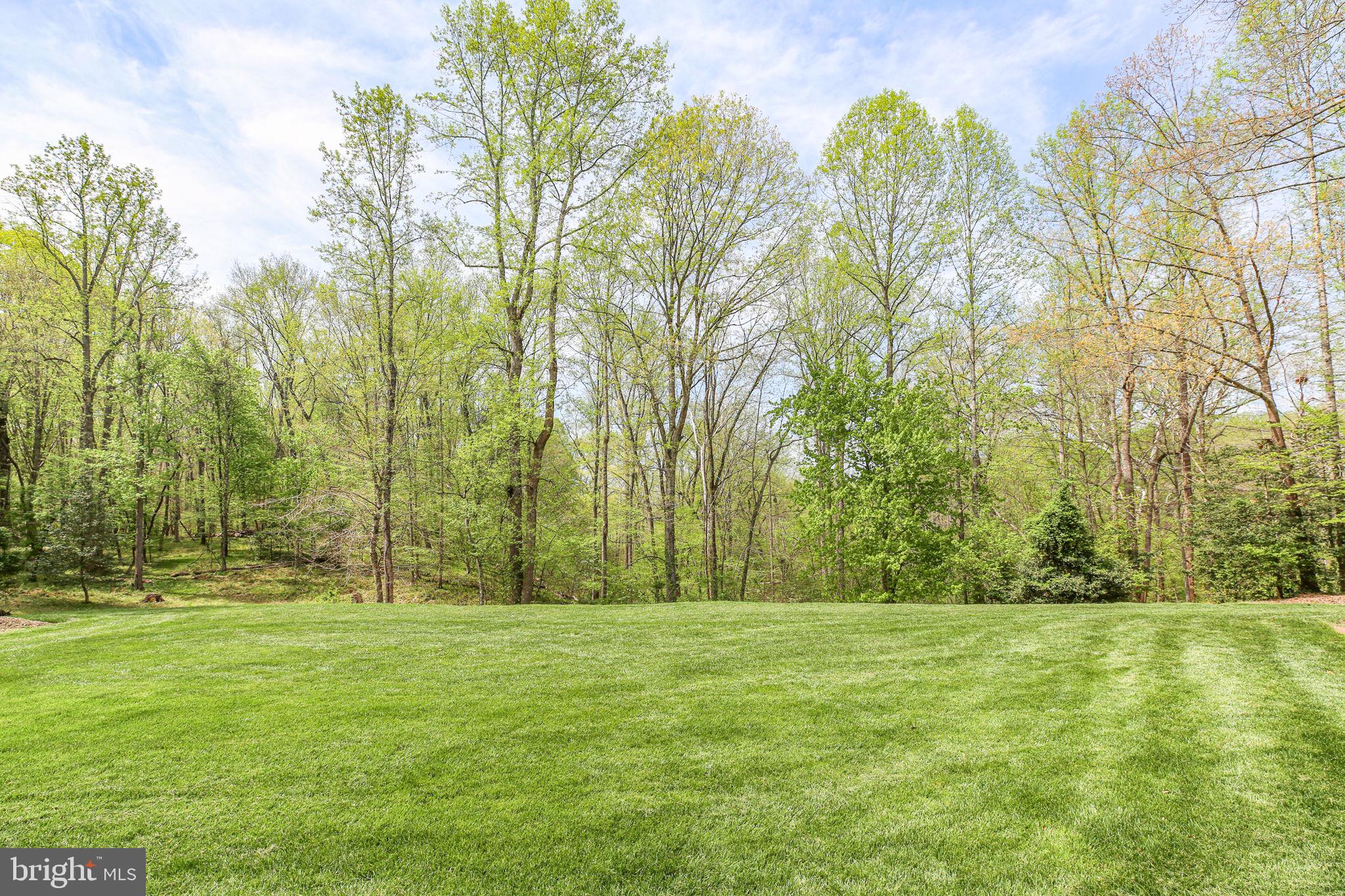 839 QUEEN ANNE DRIVE