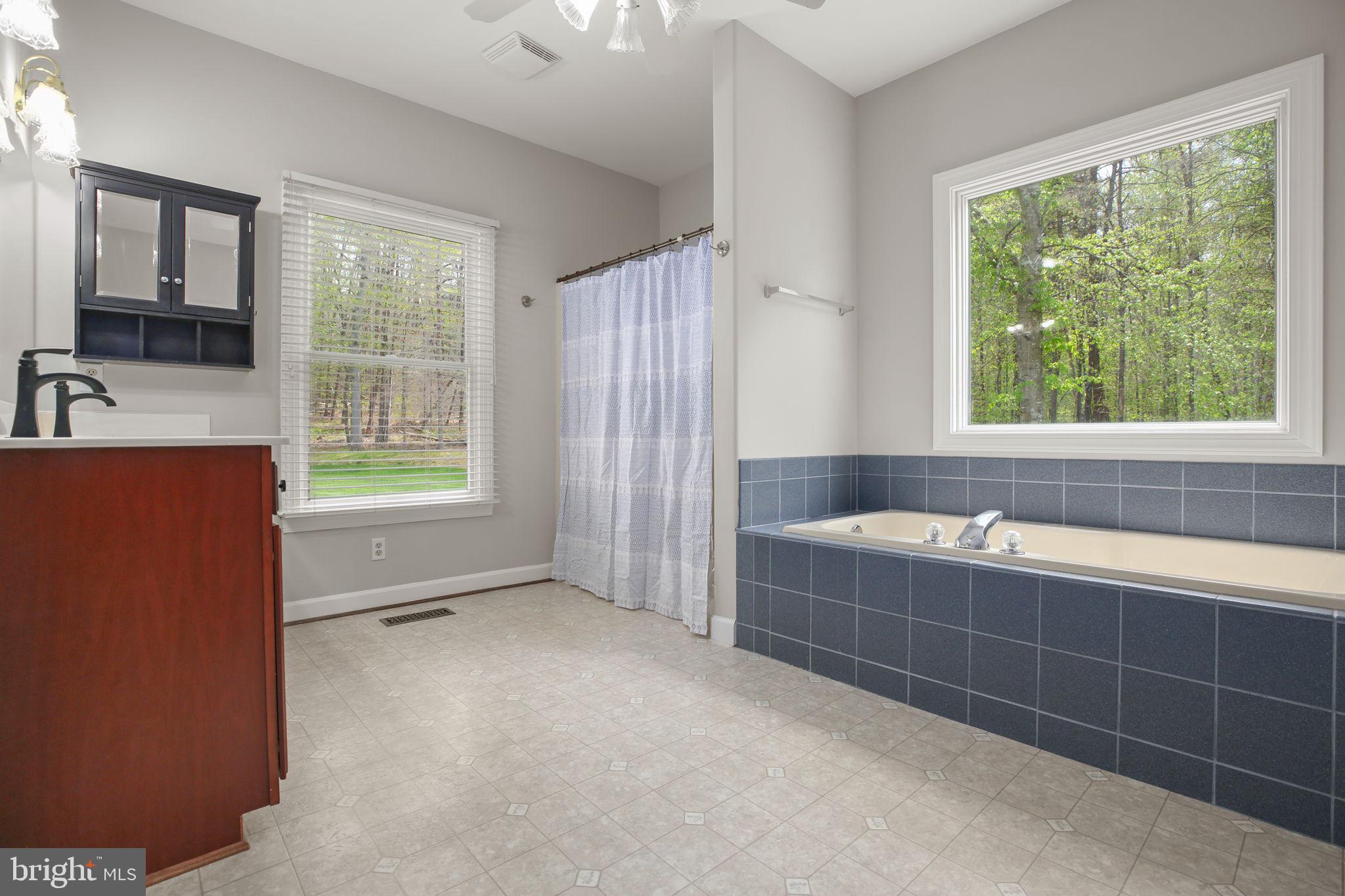 839 QUEEN ANNE DRIVE