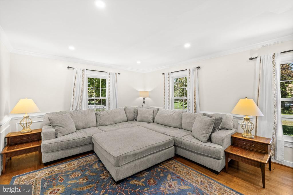 14 STEEPLECHASE ROAD