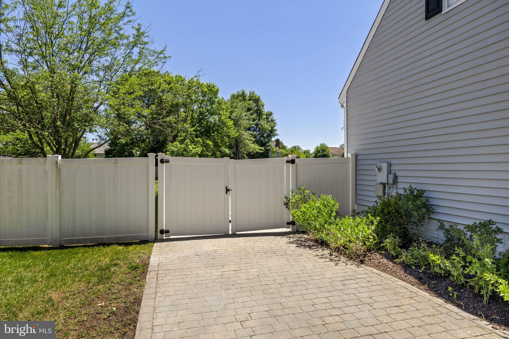 14 STEEPLECHASE ROAD