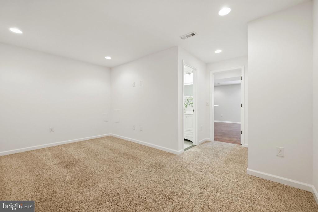 19 HOPKINS BRANCH WAY