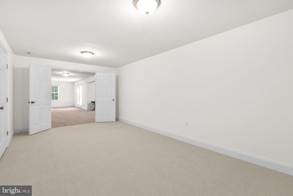 425 GENTLE BREEZE CIRCLE