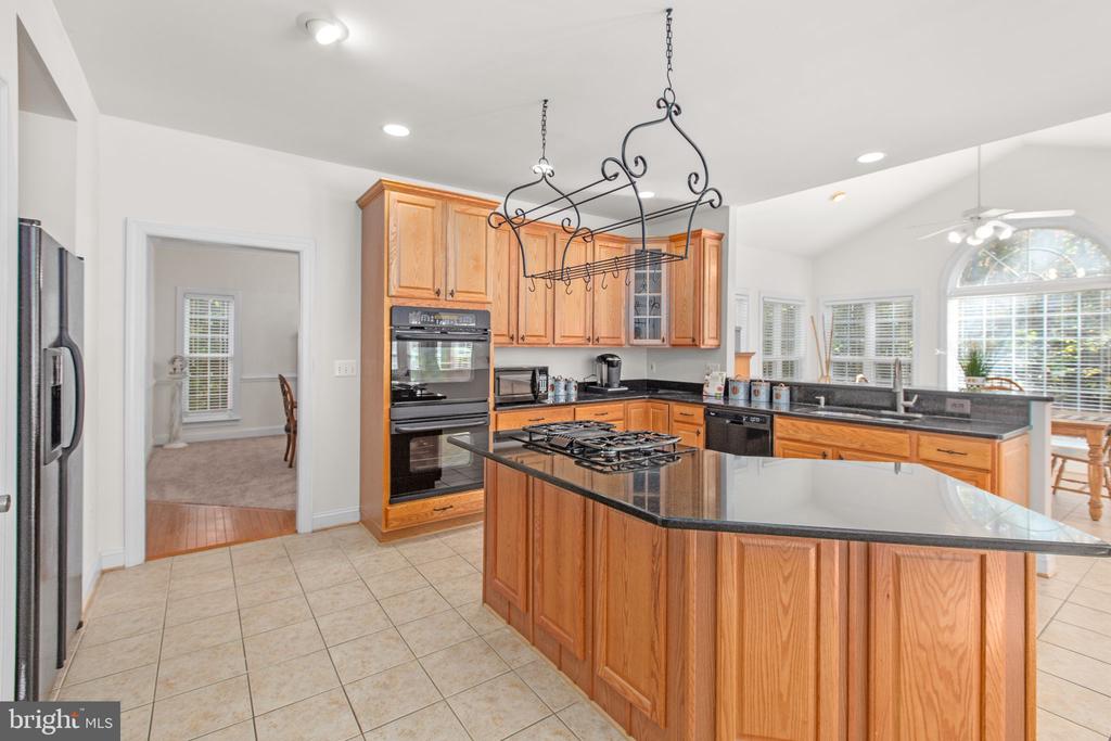 425 GENTLE BREEZE CIRCLE