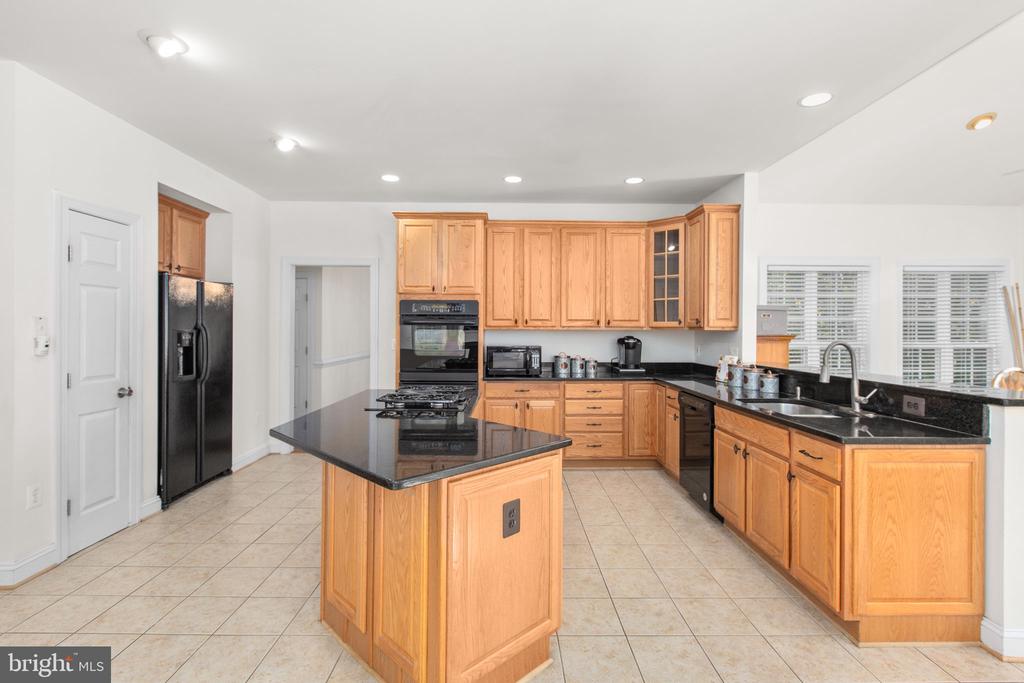 425 GENTLE BREEZE CIRCLE