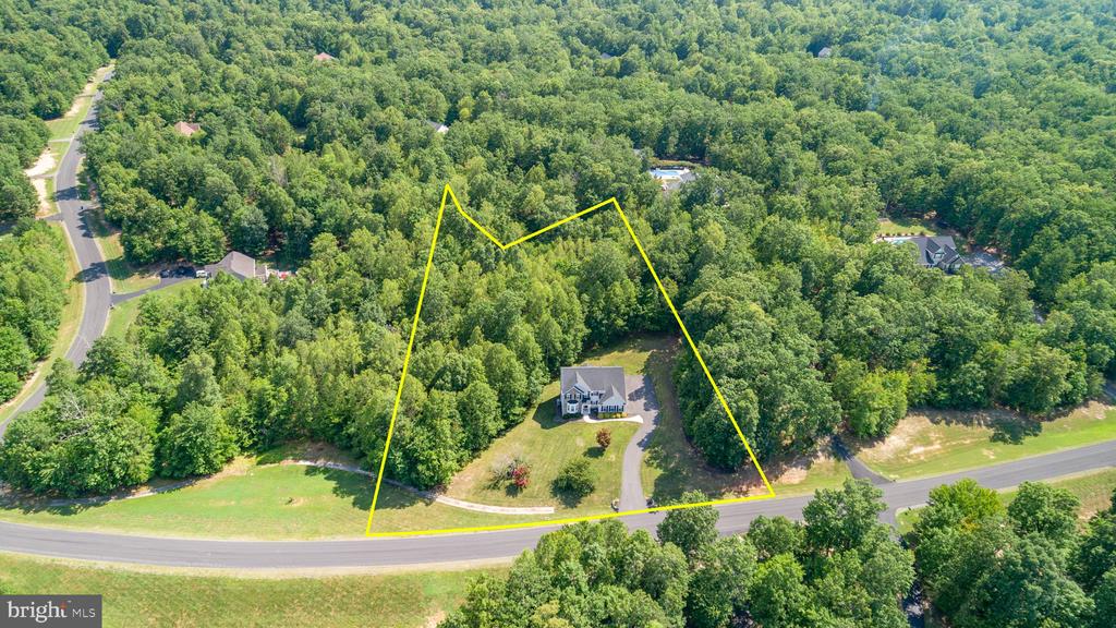 425 GENTLE BREEZE CIRCLE
