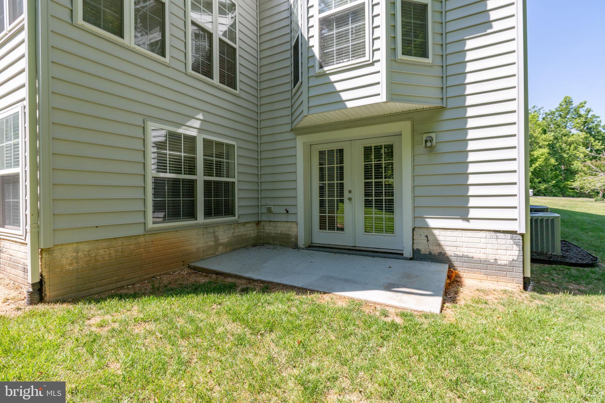 425 GENTLE BREEZE CIRCLE