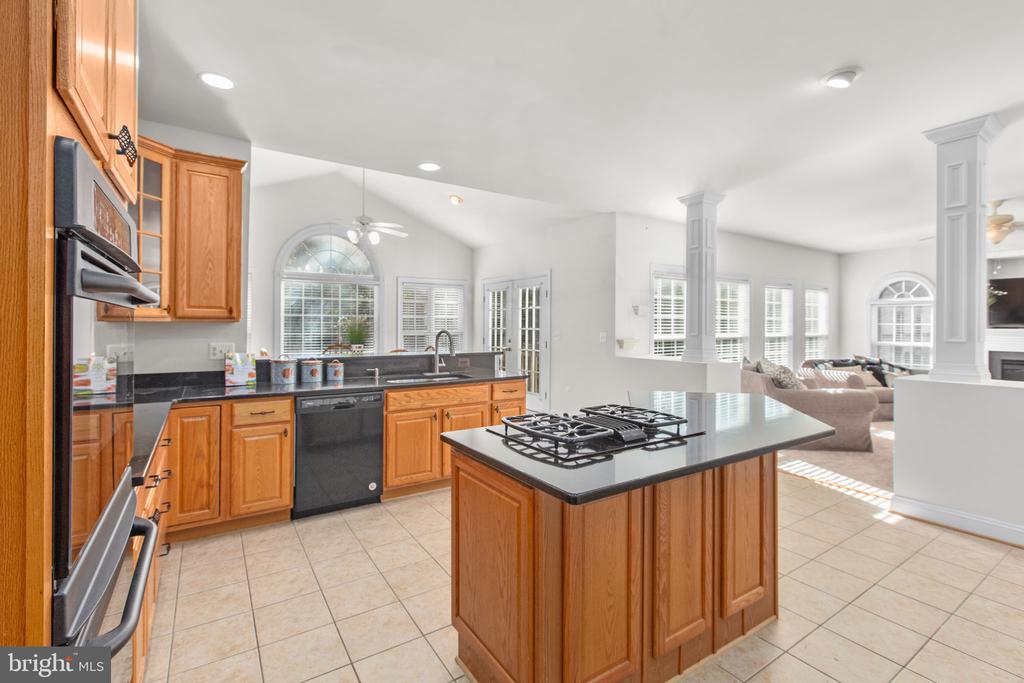 425 GENTLE BREEZE CIRCLE