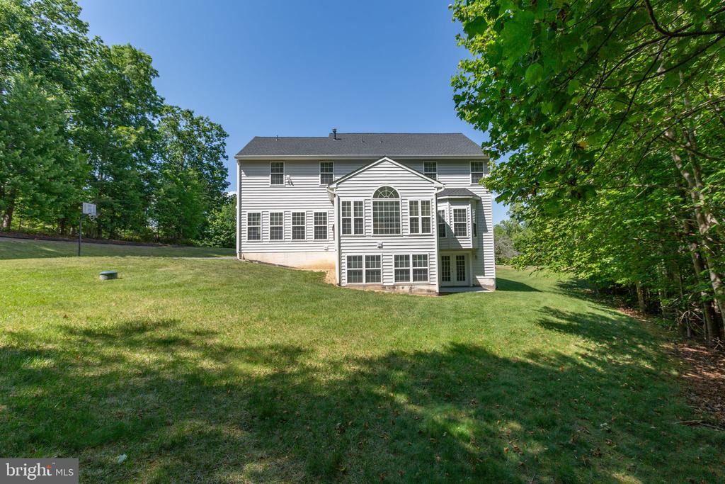 425 GENTLE BREEZE CIRCLE