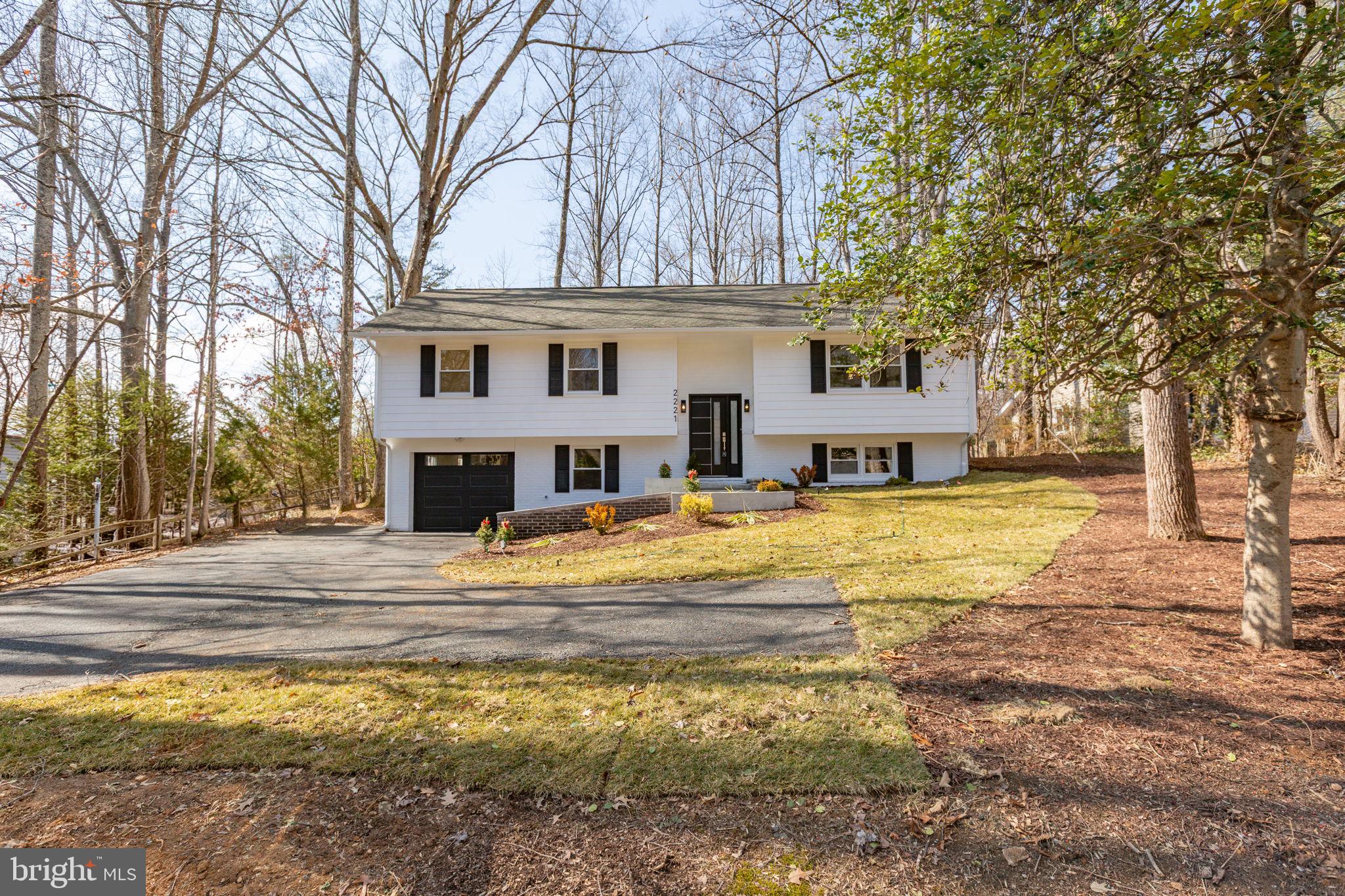 2221 HARPOON DRIVE