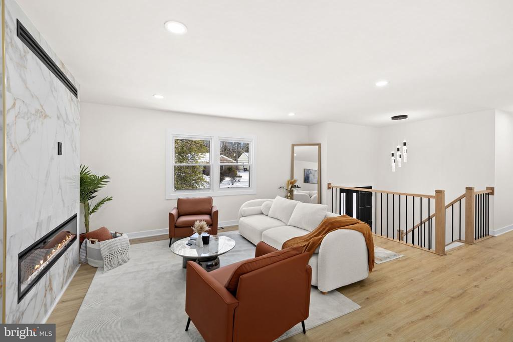 2221 HARPOON DRIVE