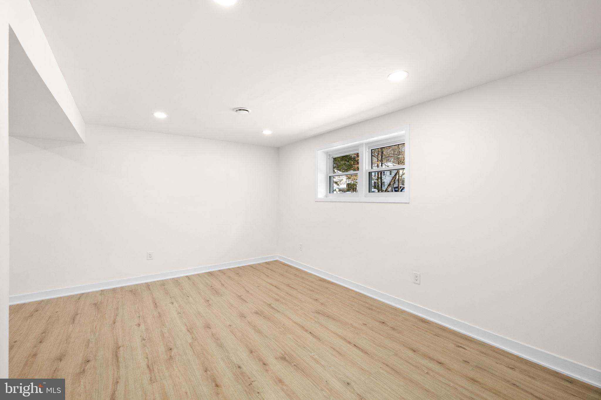 2221 HARPOON DRIVE