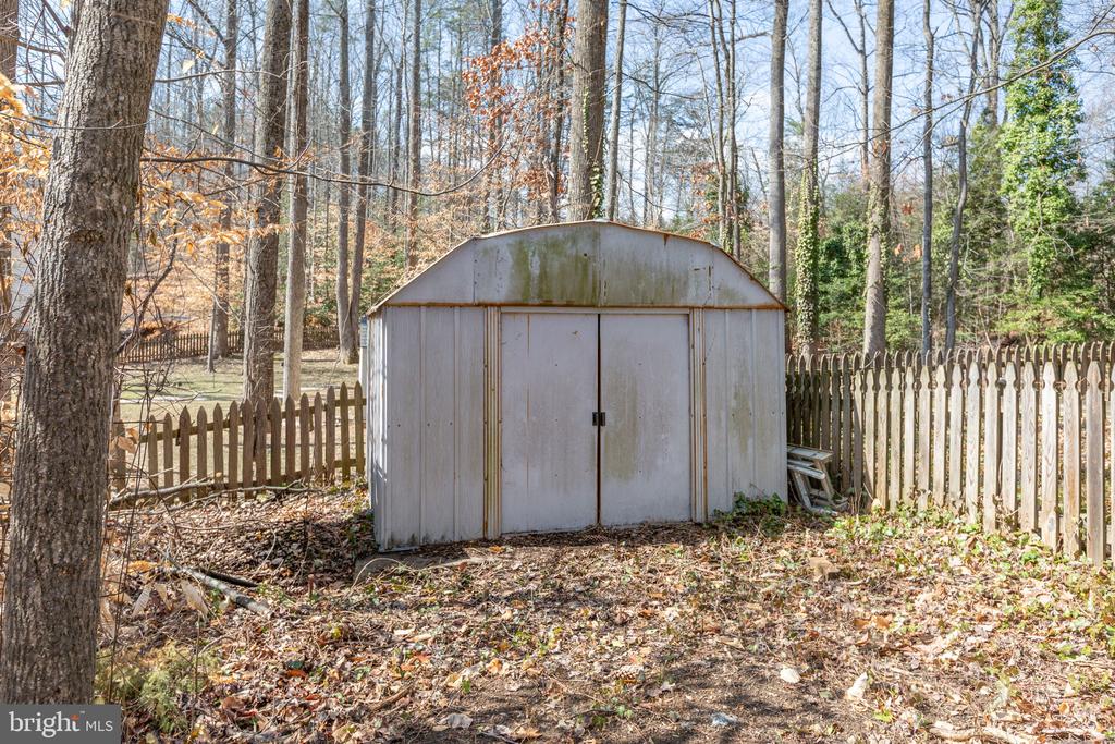 2221 HARPOON DRIVE