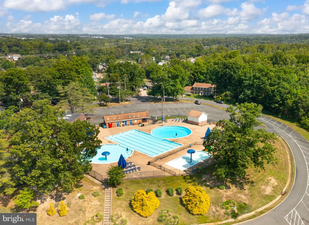 2221 HARPOON DRIVE