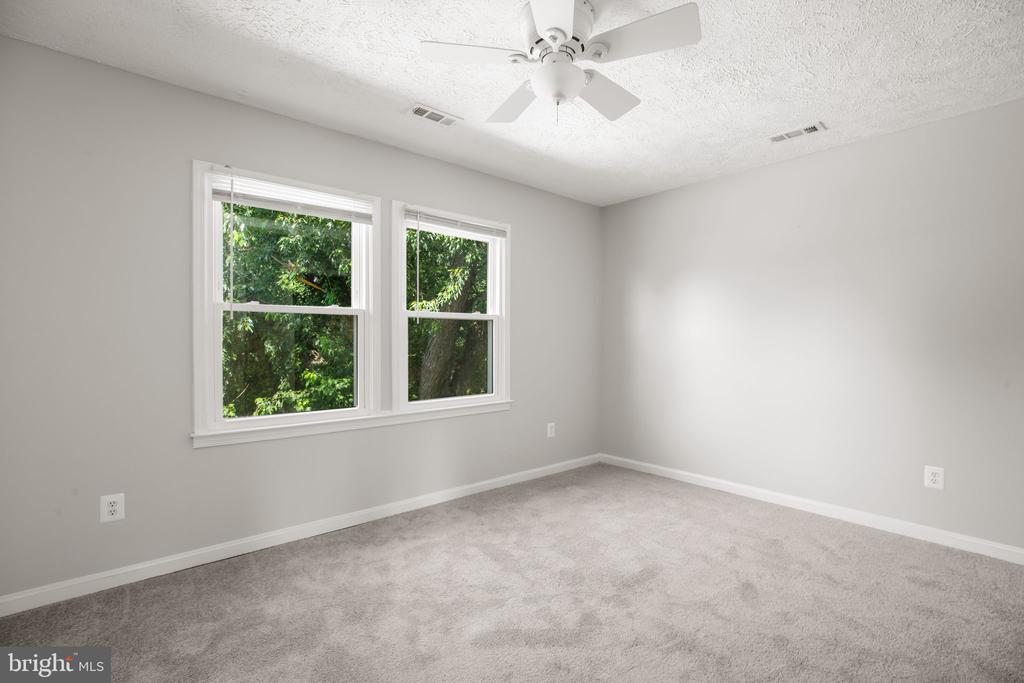 89 CLEREMONT DRIVE