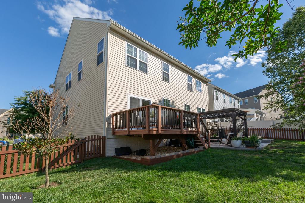5 PLOWSHARE COURT