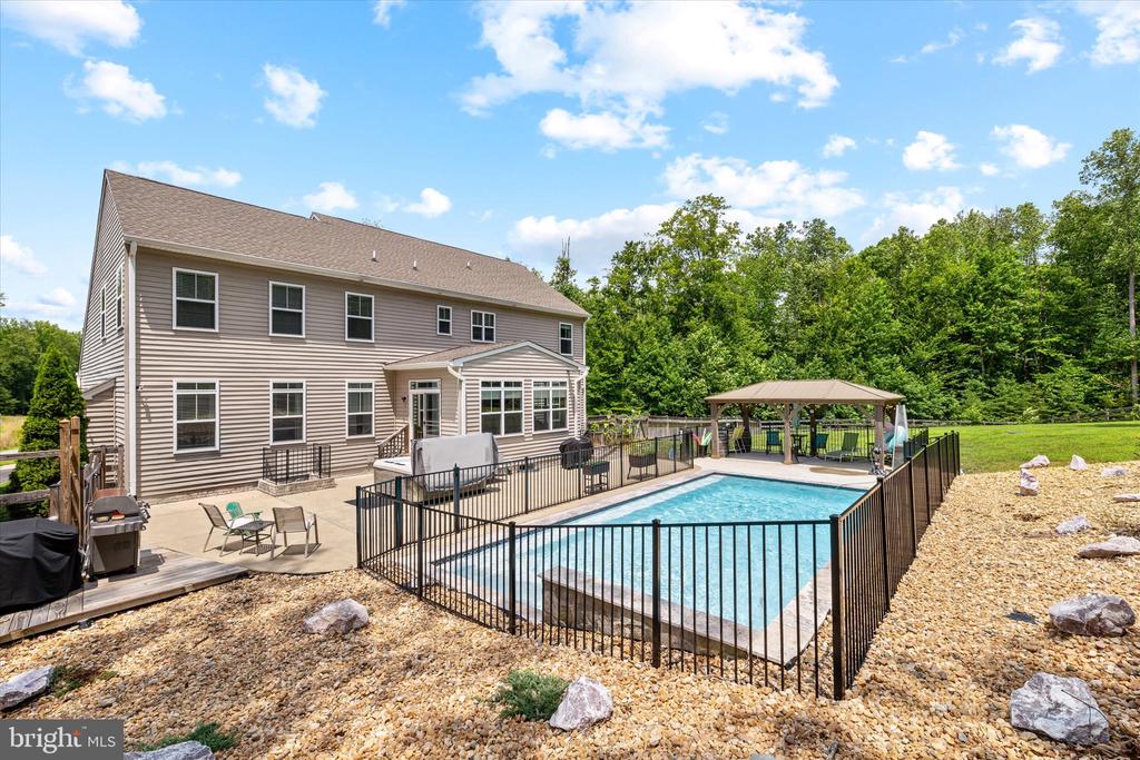 345 LONG MEADOW DRIVE