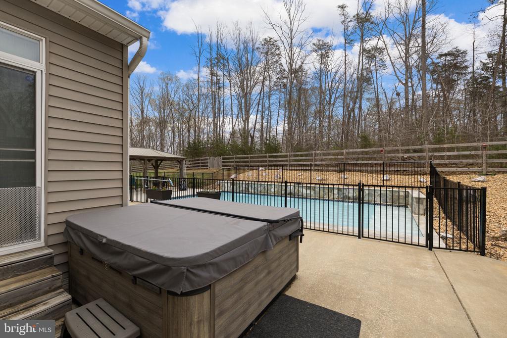 345 LONG MEADOW DRIVE