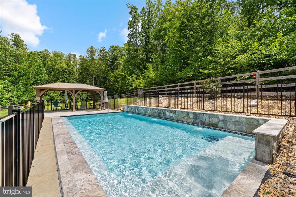 345 LONG MEADOW DRIVE
