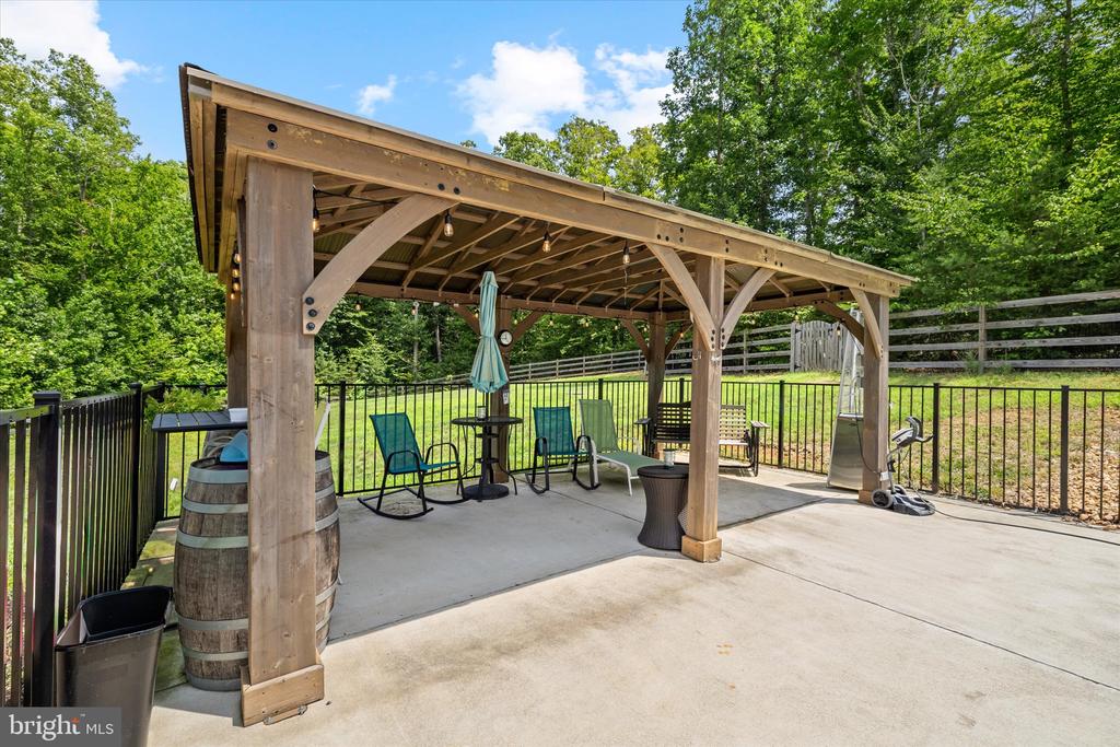 345 LONG MEADOW DRIVE