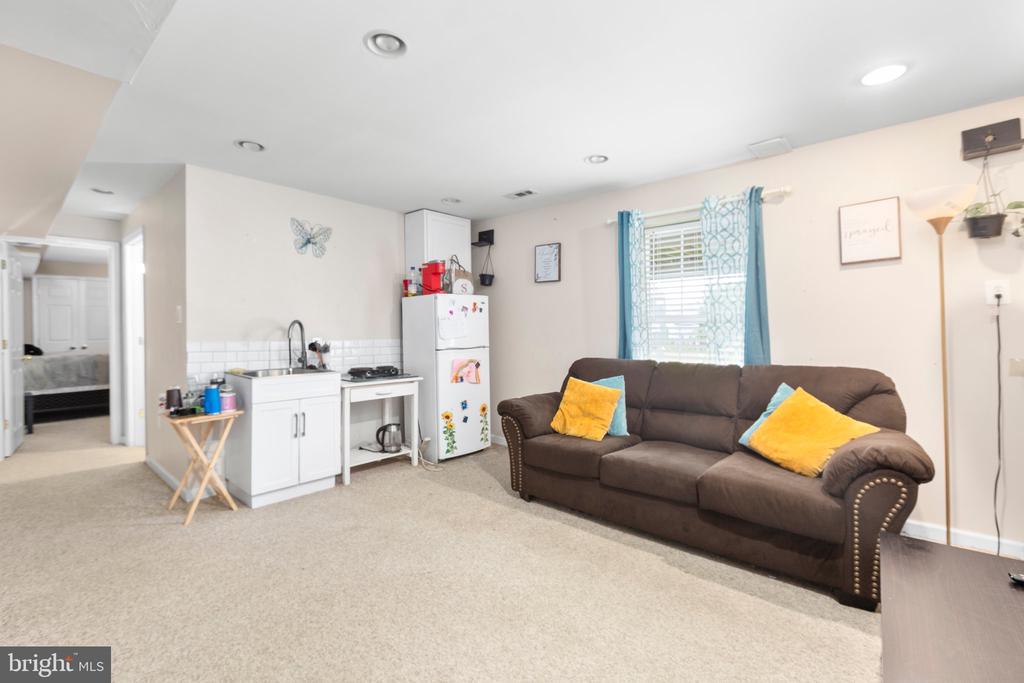 50 HAMSTEAD ROAD