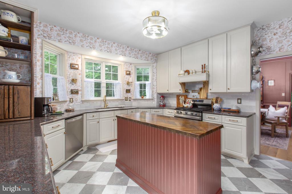 68 COAKLEY LANE