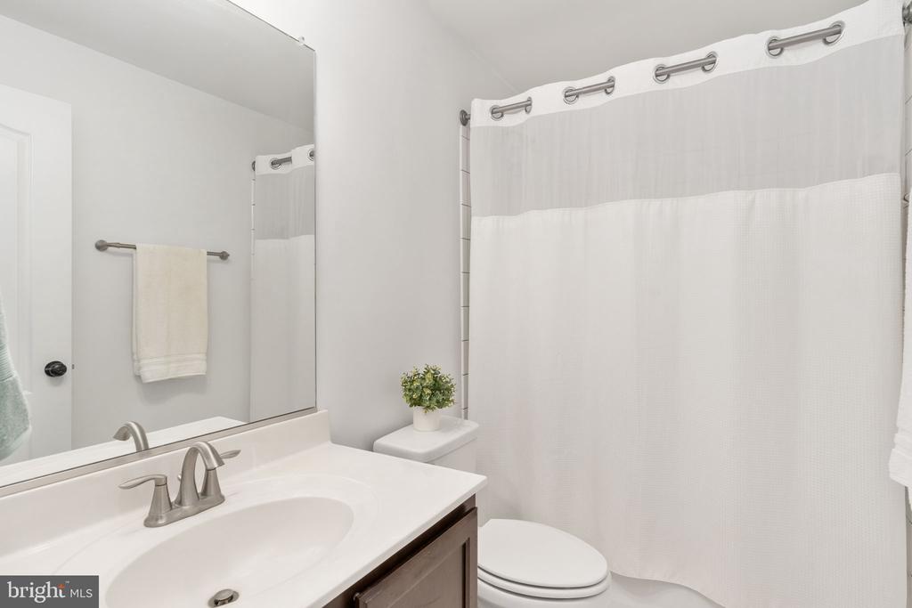 101 SNOWY EGRET WAY