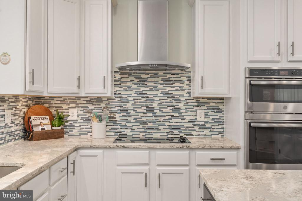 101 SNOWY EGRET WAY