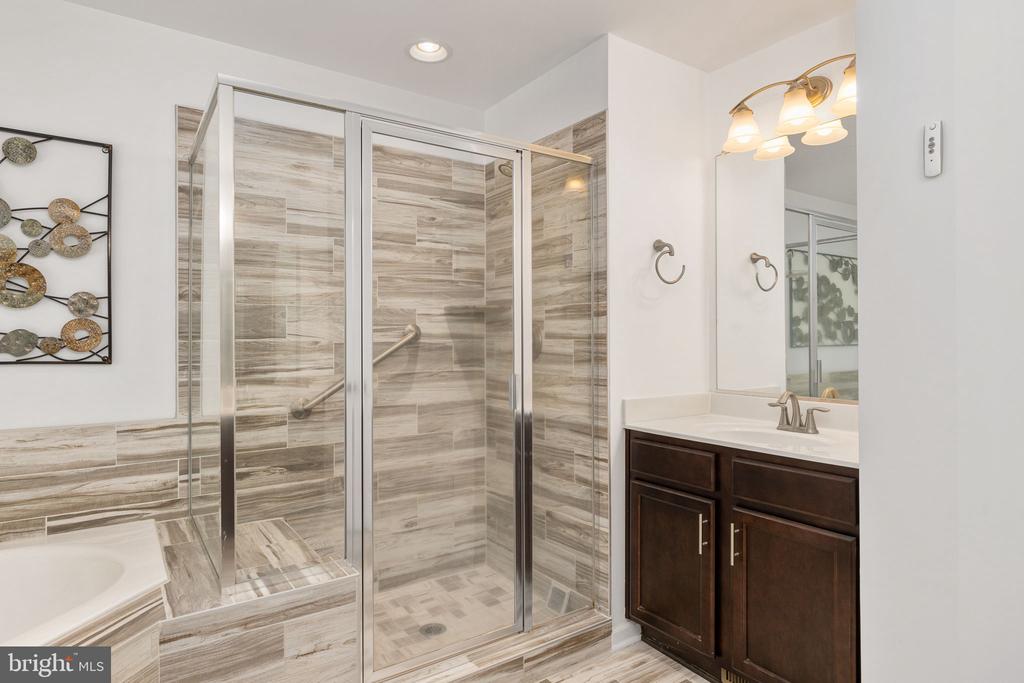 101 SNOWY EGRET WAY
