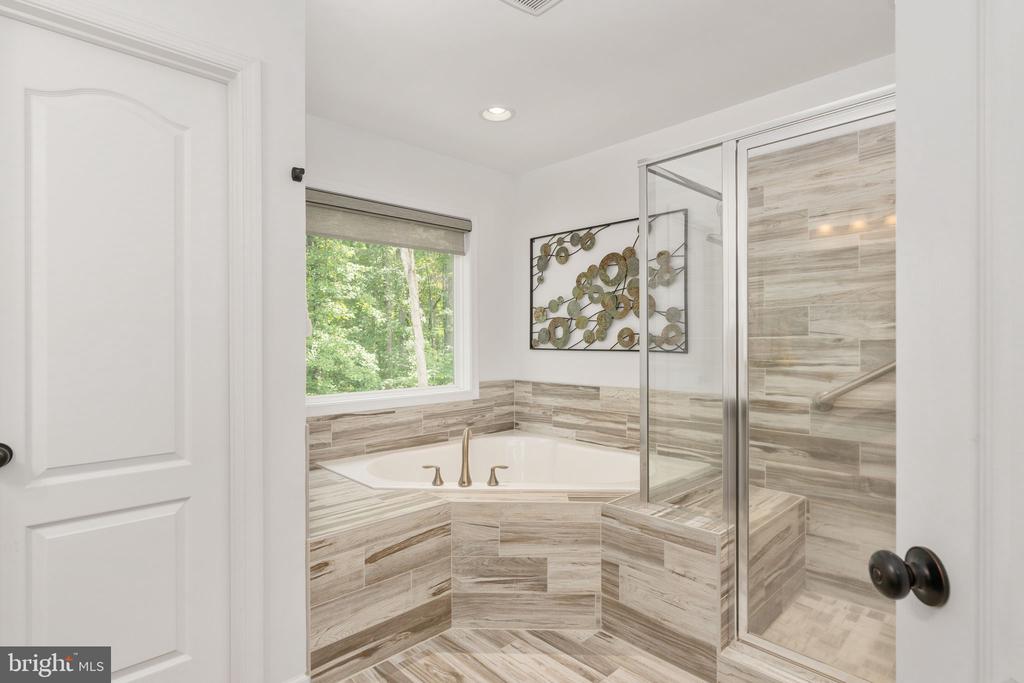 101 SNOWY EGRET WAY