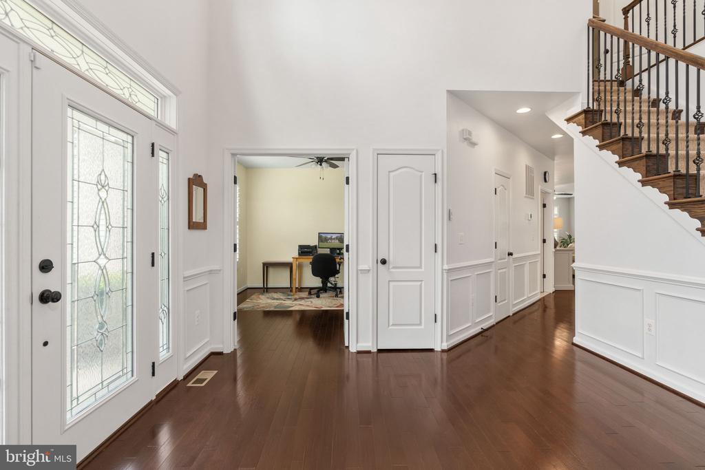 101 SNOWY EGRET WAY
