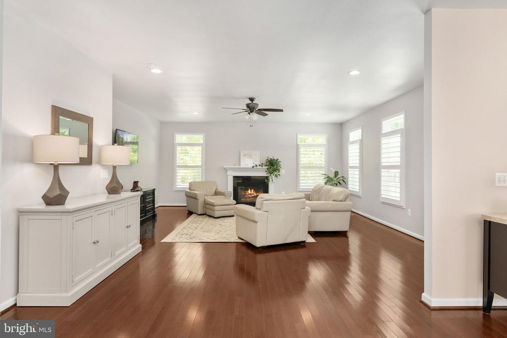 101 SNOWY EGRET WAY