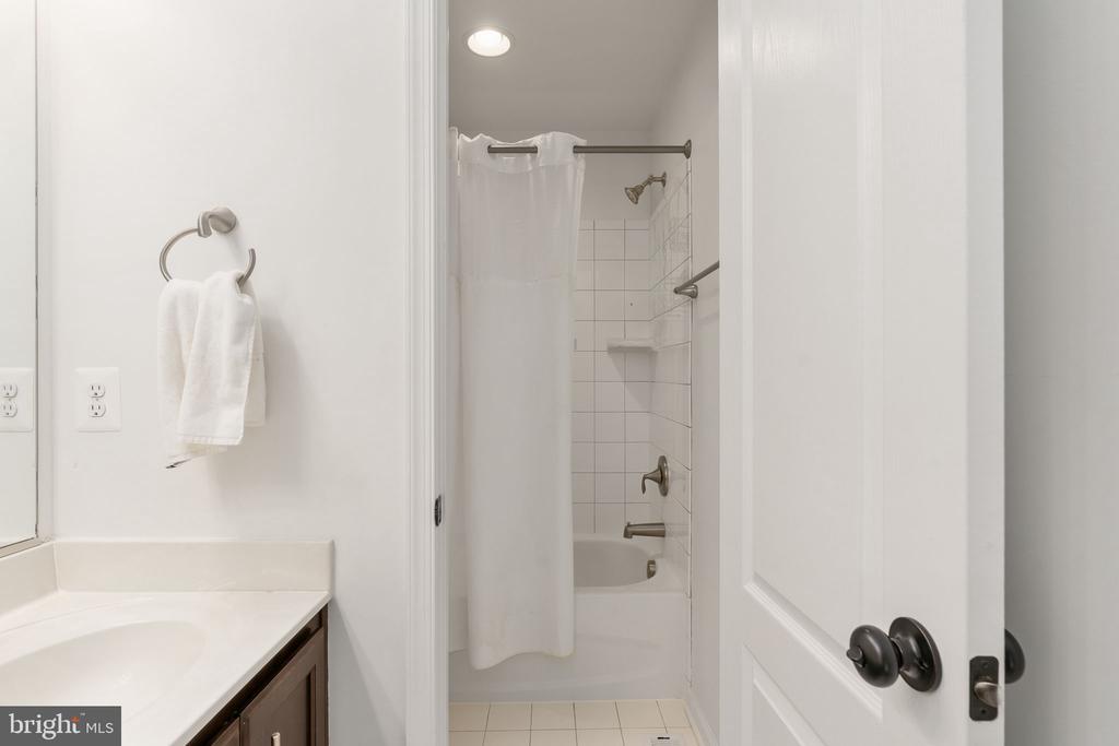 101 SNOWY EGRET WAY