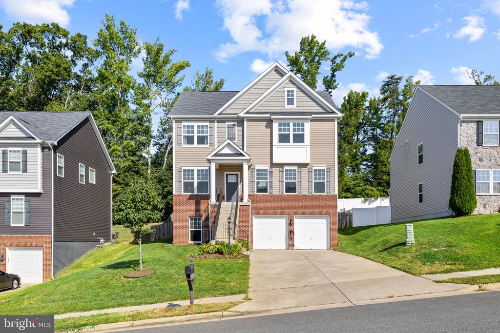 32 CLEAR SPRING LANE