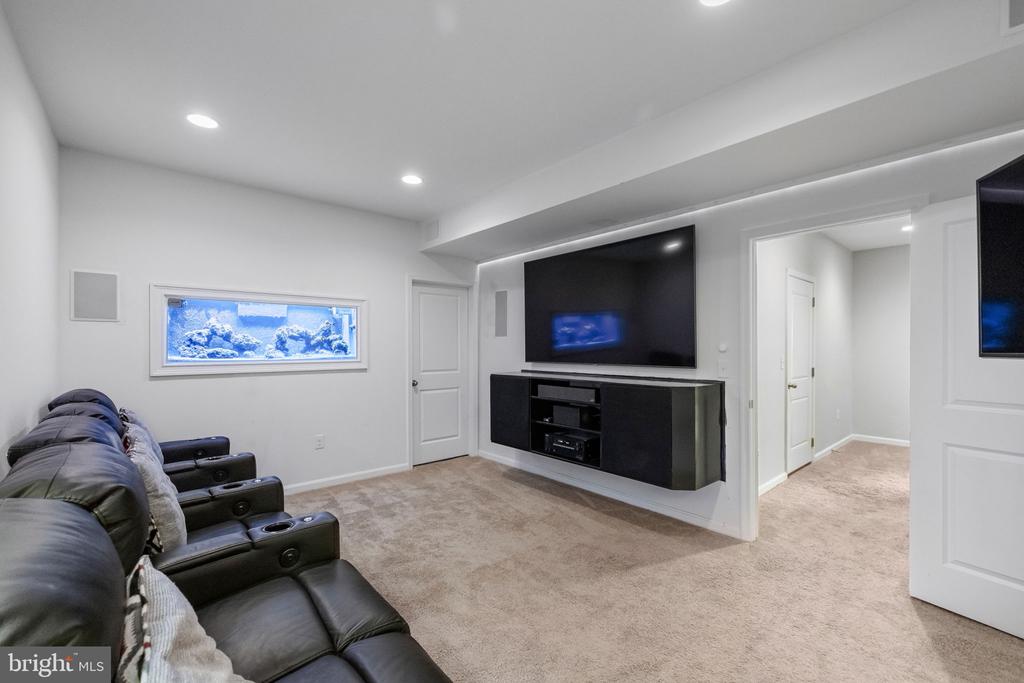 32 CLEAR SPRING LANE