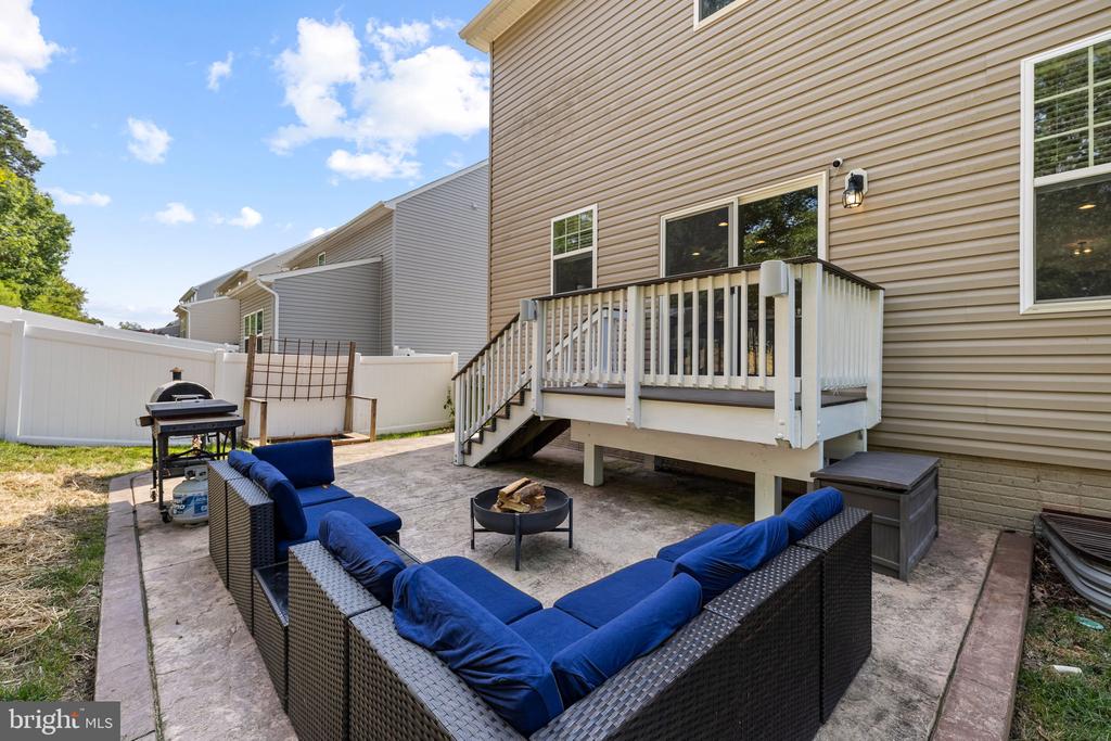 32 CLEAR SPRING LANE