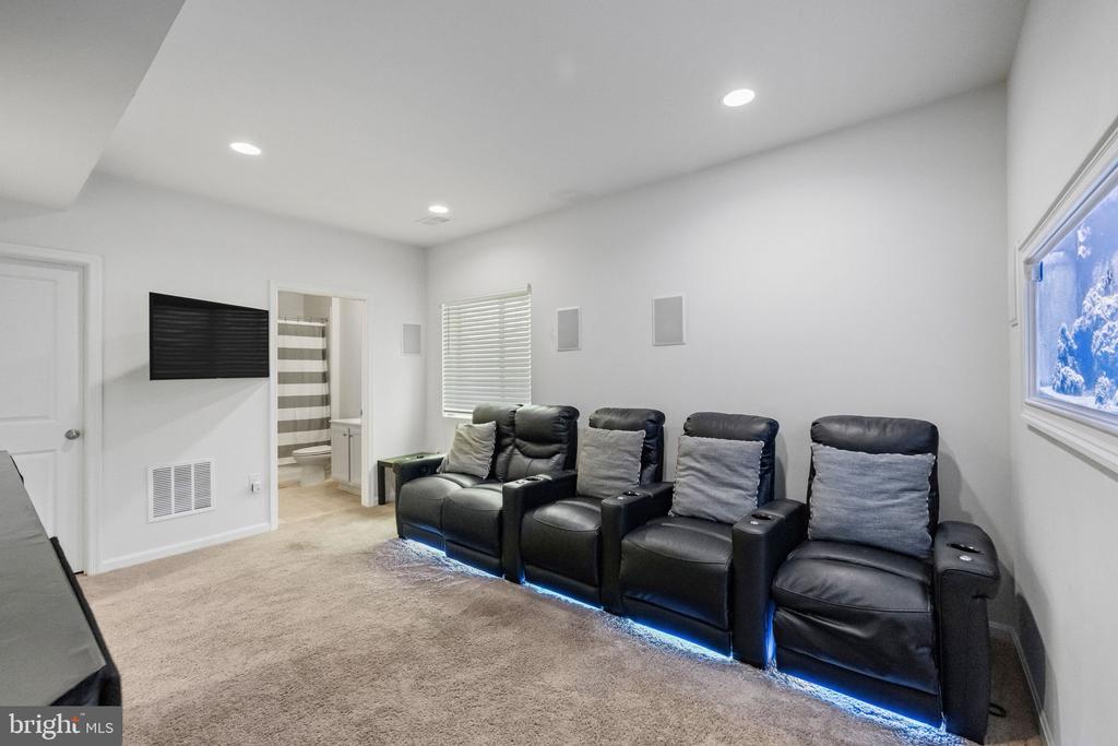 32 CLEAR SPRING LANE