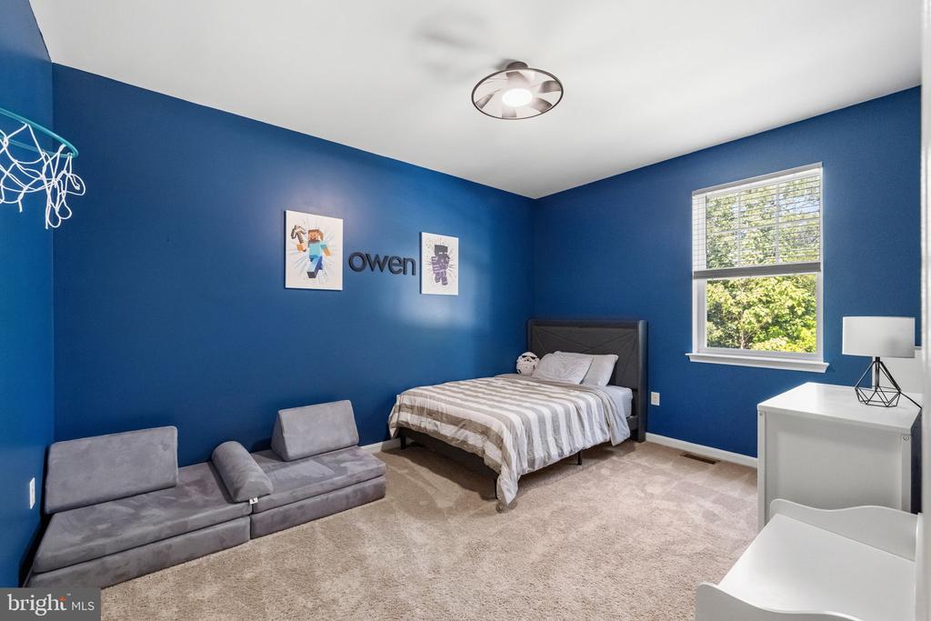 32 CLEAR SPRING LANE