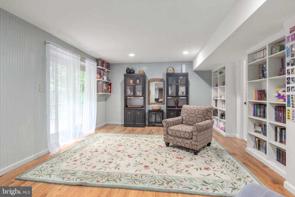 68 COAKLEY LANE