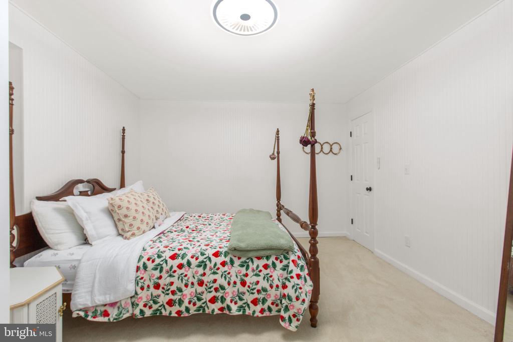 68 COAKLEY LANE