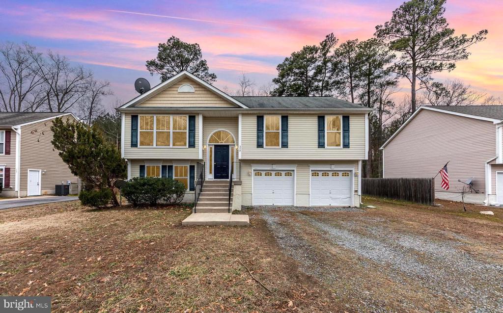 579 WAKEFIELD DRIVE