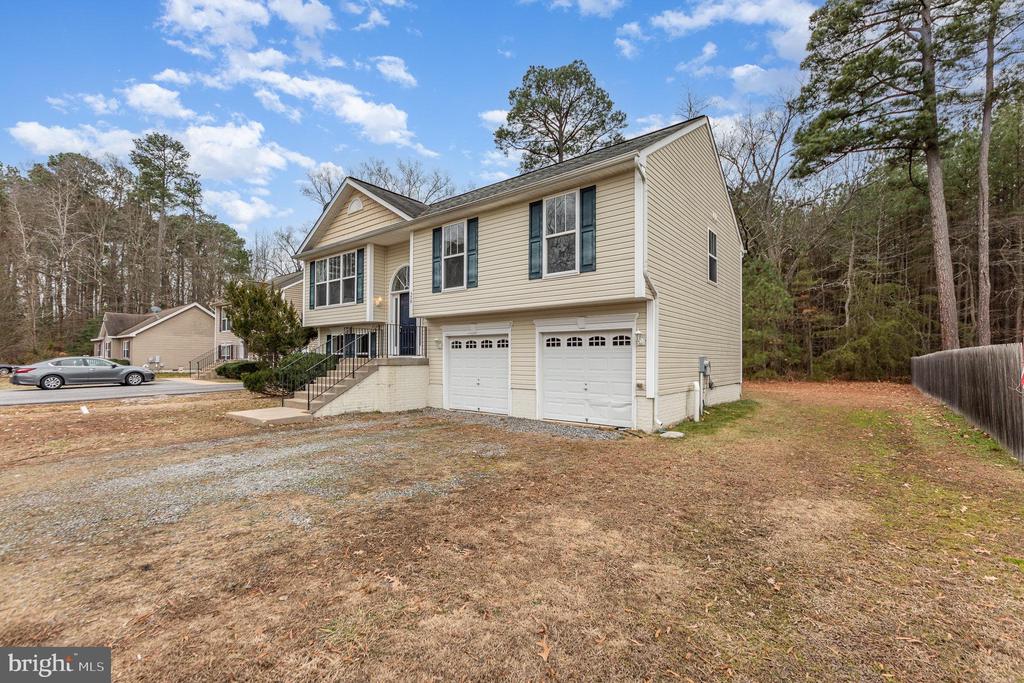 579 WAKEFIELD DRIVE