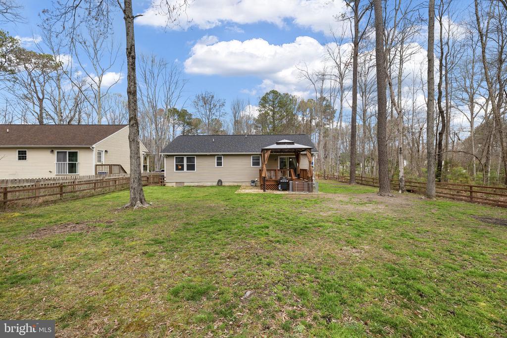 84 PINEWOOD LN.