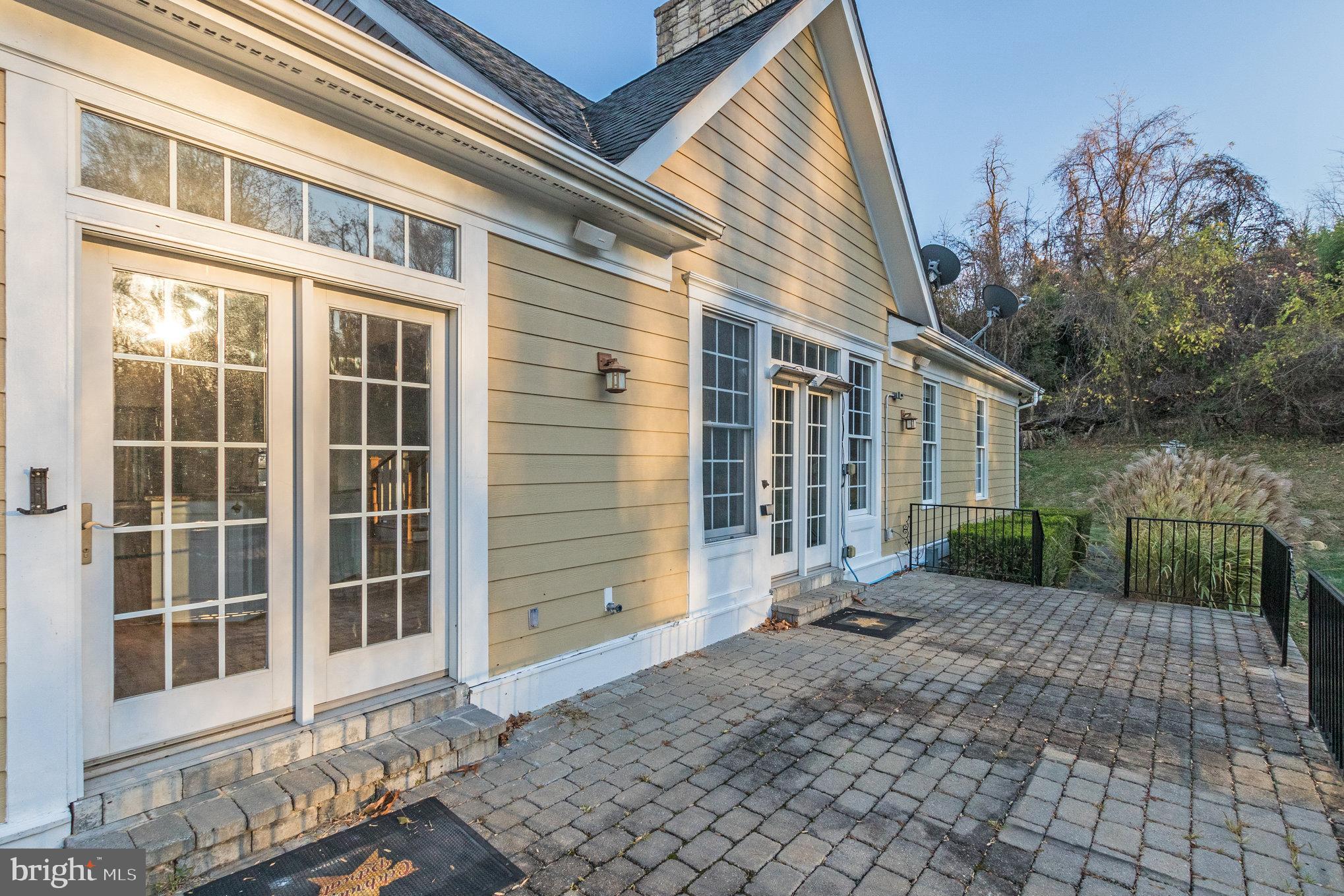 440 Scenic Overlook DRIVE